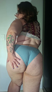 Chubby Nerd Strips for You (beautiful Saggy Tits)