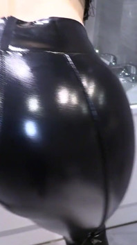 Geil Gefickt Im Badezimmer