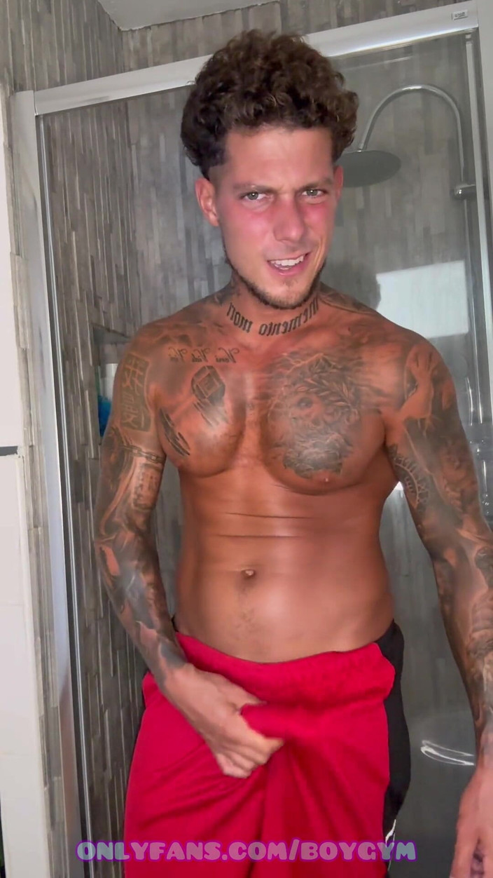 BoyGym: 私のセミハードバルジワナで遊んでそれを発見しますか?