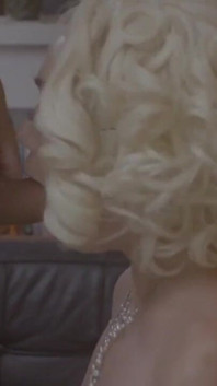 O fute pe Marilyn - Parodie Ft. Little Puck