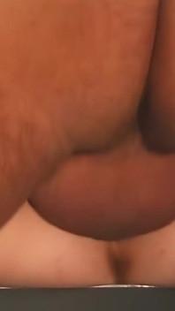 Une grosse bite pour un cul mou