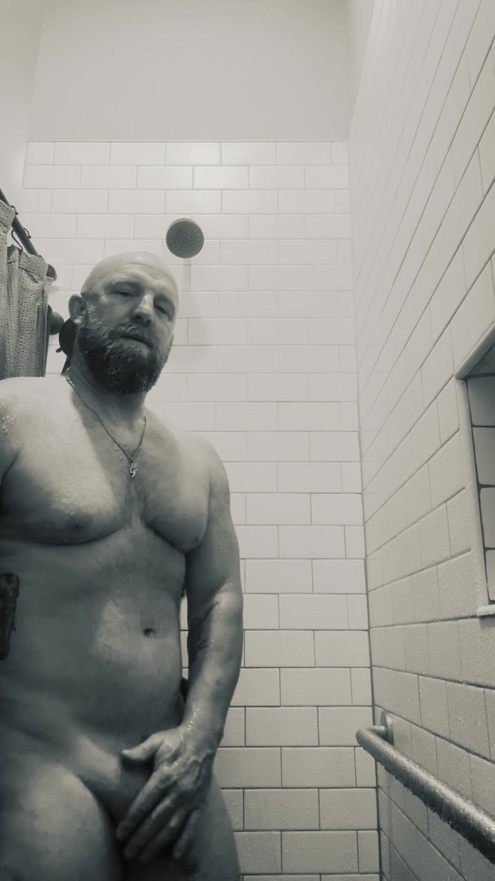 Texas_red: Shower Play