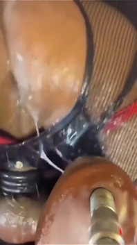 Fund supus futut de o mașină de vibrator bbc - antrenament anal intens