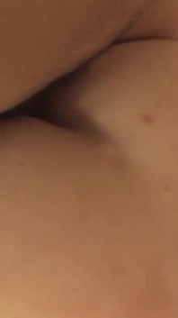 Vidéo exclusive sans capote : sodomie sexy dans la chambre avec des gays excités