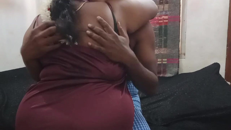 Santhi89: Tamil calda moglie casalinga bella scopata