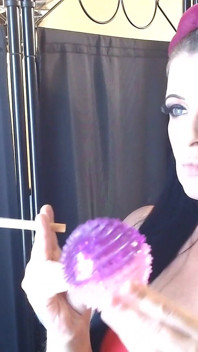 Mesmerizing MILF Anna Smoking