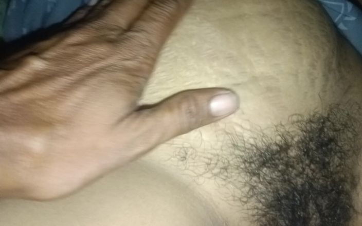 Hawuswaif: Tôi đang chơi với vợ.