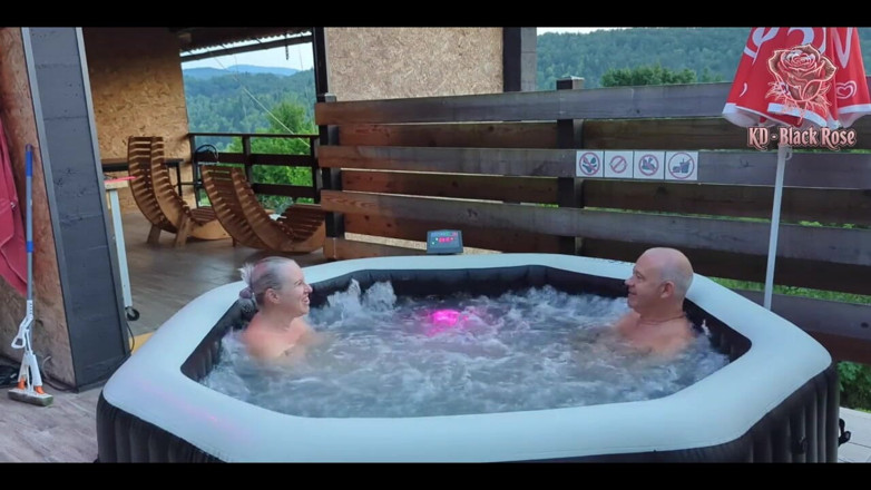 Kd Black Rose: Playtime in the Jacuzzi Relaxing Love in the Jacuzzi