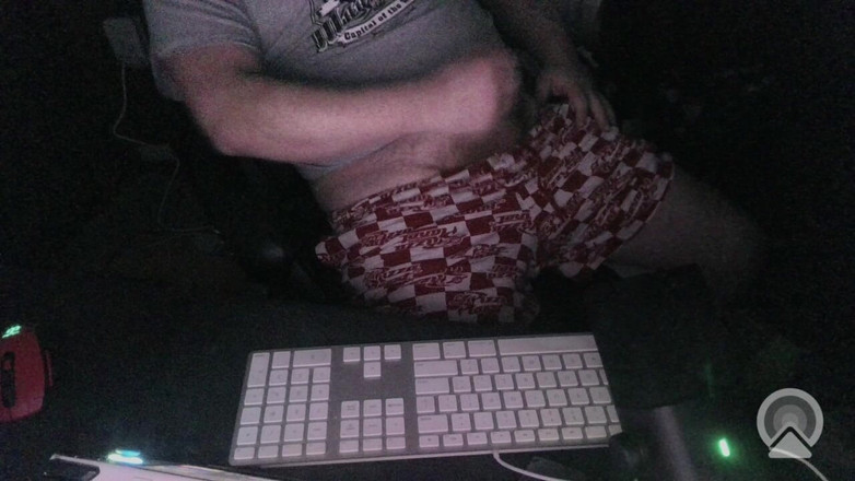 Respawn Daddy: Melancap waktu malam mengusik di komputer saya dengan kamera web...