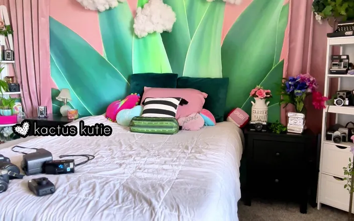 Kactus kutie: Camera Cumming Kutie JOI Countdown