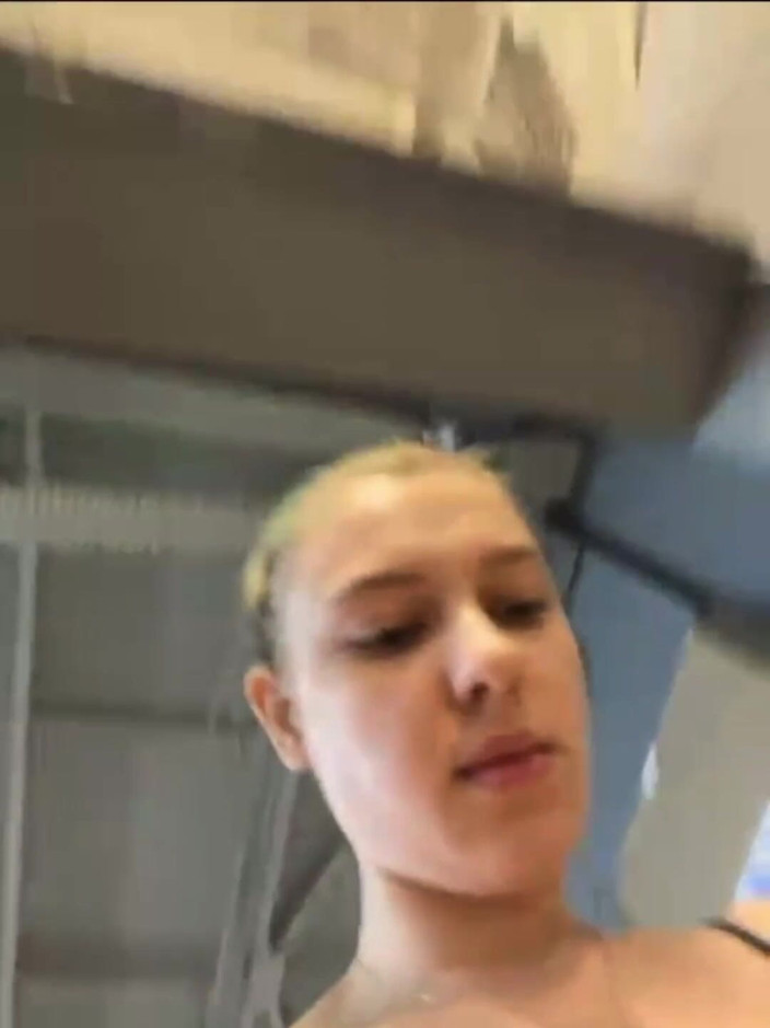 JuiceLussie: Hard Fucking in the Gym