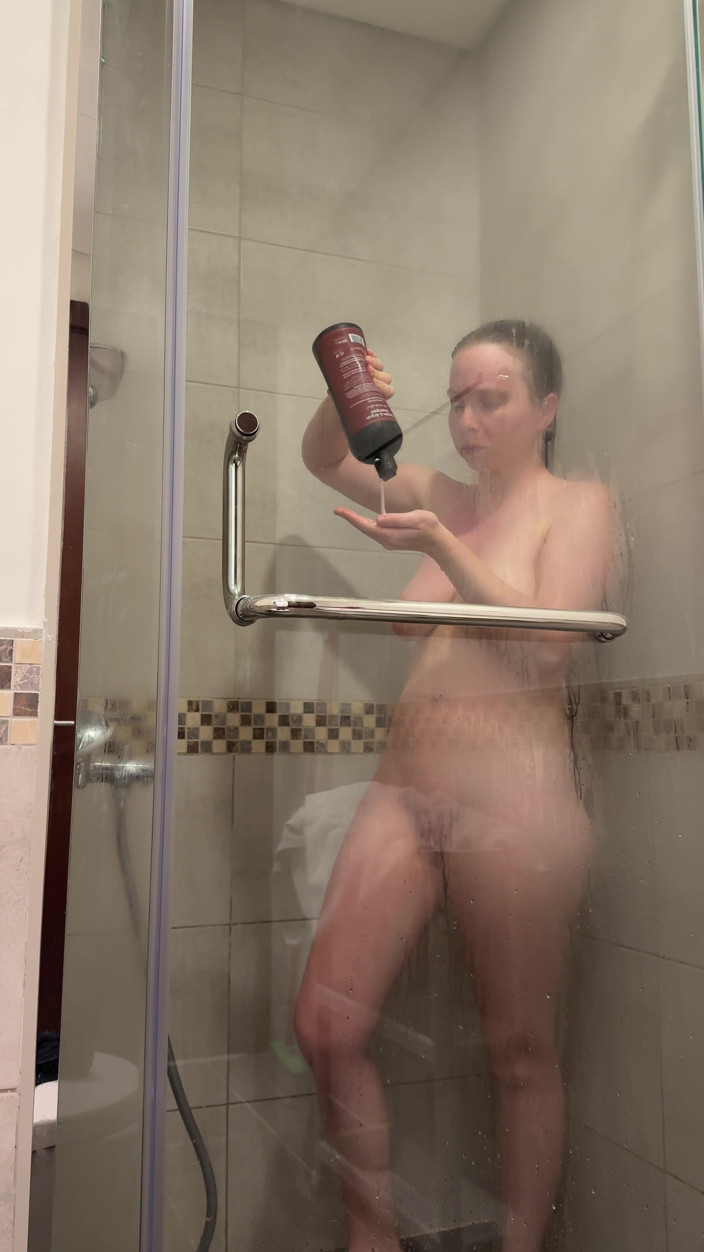SweetLucy96: Extremely Long Labia, Large Natural Breasts, and Thick Large Nipples