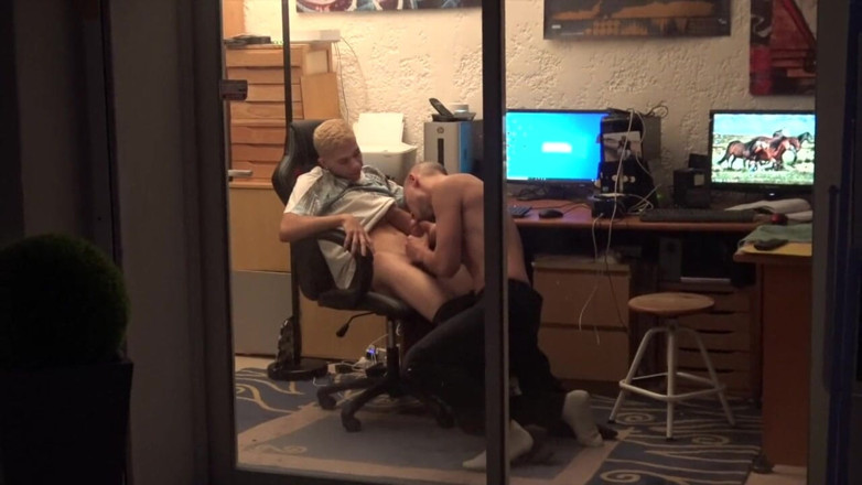 AMATOR BAREBACK FRENCH PORN: James Kamui wurde von jungem latino-twink roh gefickt