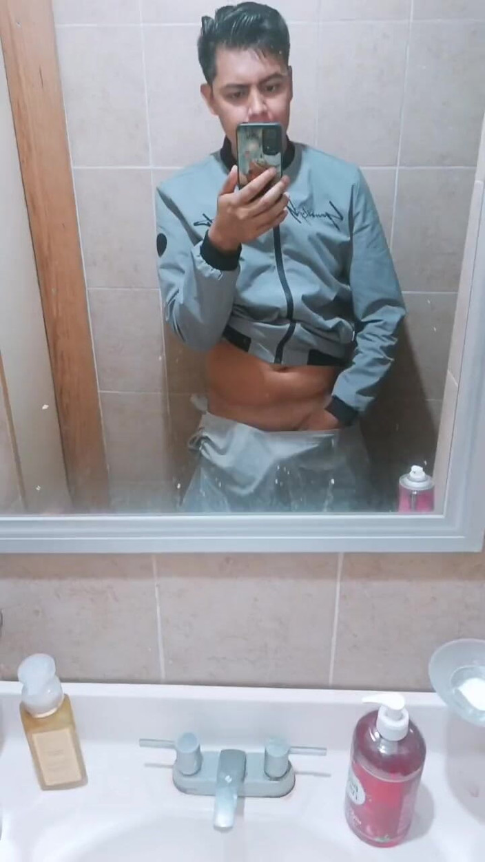 Ale Palomares: Перша мастурбація року