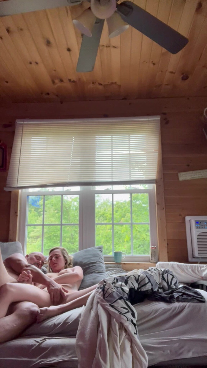 Zman: Gib ihr einen orgasmus und dann doggystyle