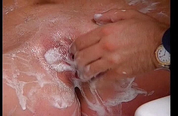 Perfect Porno: Gadis remaja memeknya dicukur dicukur, dijilat dan diisap kontol