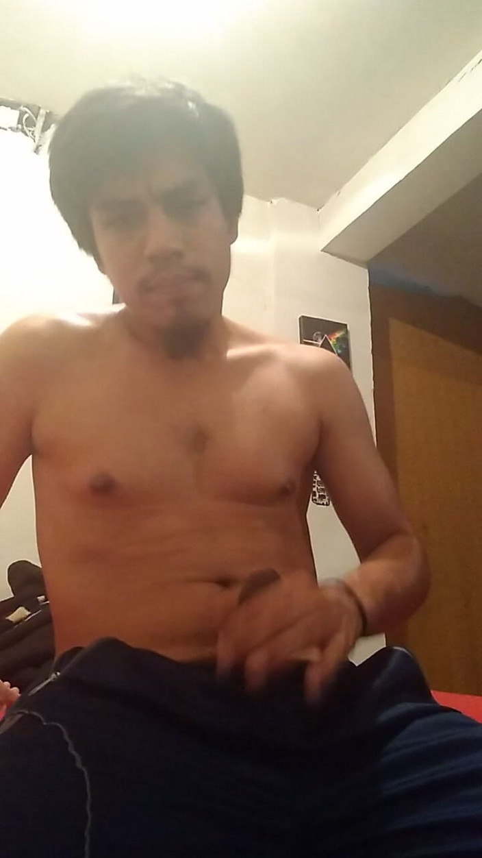 AlexAlejandro13: 非常勃起的阴茎