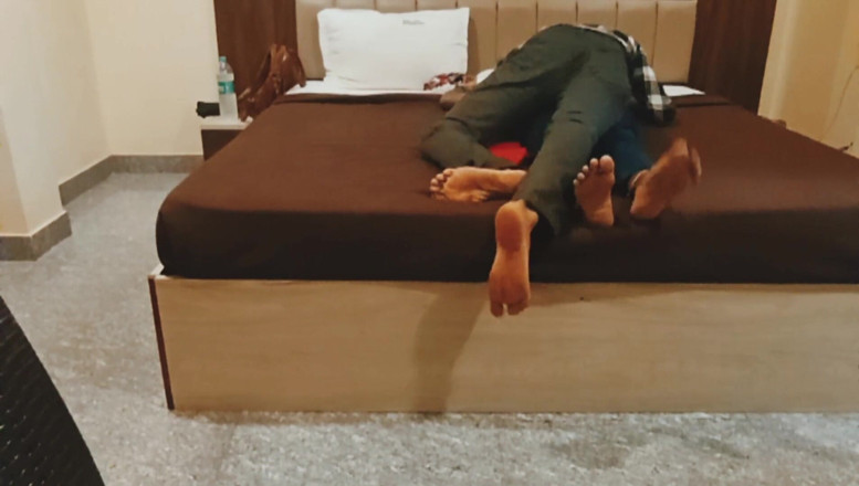 Harder299: Она попросила поднять. Хочет пойти на рынок. Бхабхи из деревни дези