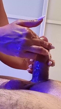 Massagem profissional no pênis com óleo happy end completo ep 33001
