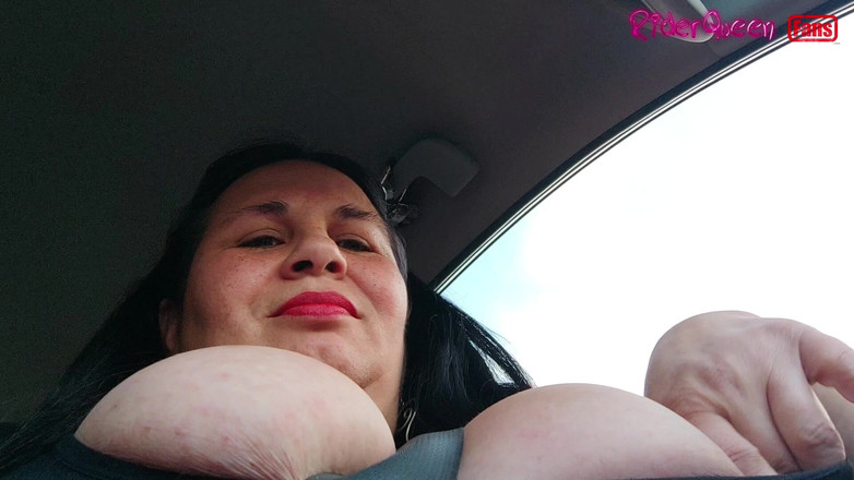 Riderqueen: Sexy stiefmoeder op reis