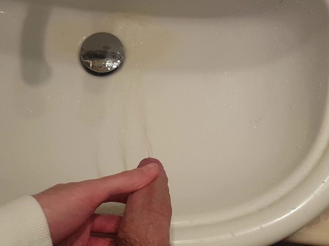 Taking a Leak After Holding in Pee for the Whole Day! What a Relief... (Eighteentwink)