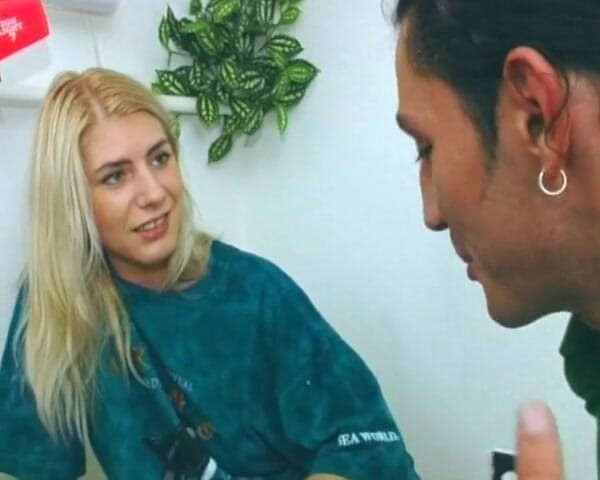 Deutsche Frauen: Tysk blond docka njuter av hett knull