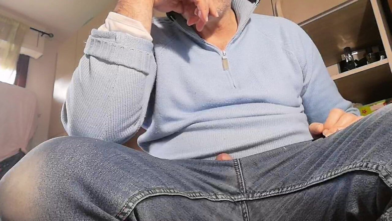 Setesesso7: Tôi có tinh hoàn đầy sữa, tôi phải xuất tinh ngay...