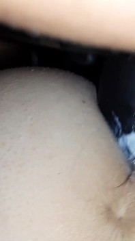Sex lesbian anal profund cu orgasm anal