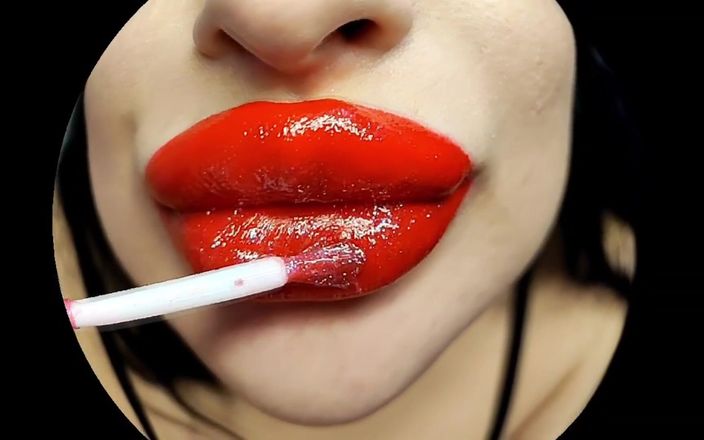 Princess18_: Big Red Lips Giantess
