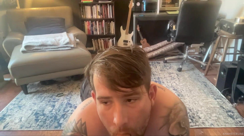 Dirtytrisha: v soukromí sání mého robertka v krajkových šatech