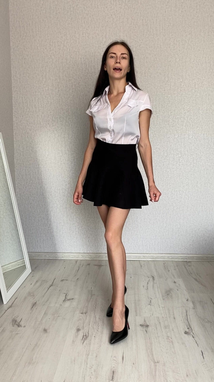 Princess Monica: Joi, benen plagen, modelleren, sperma aftellen