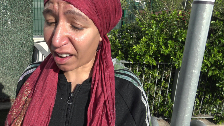 Souzan Halabi: Cuckold-frau aus marseille lässt afrikanischen einwanderer in den mund