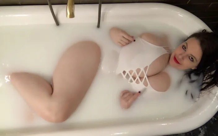 Lovely Lilith: Lovely Lilith's BBW milk bath tease 4K