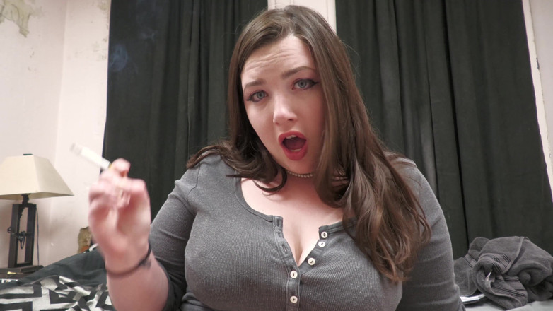 Ashleylynn1323: Teen BBW Takes a Smoke Break and Gives You a...