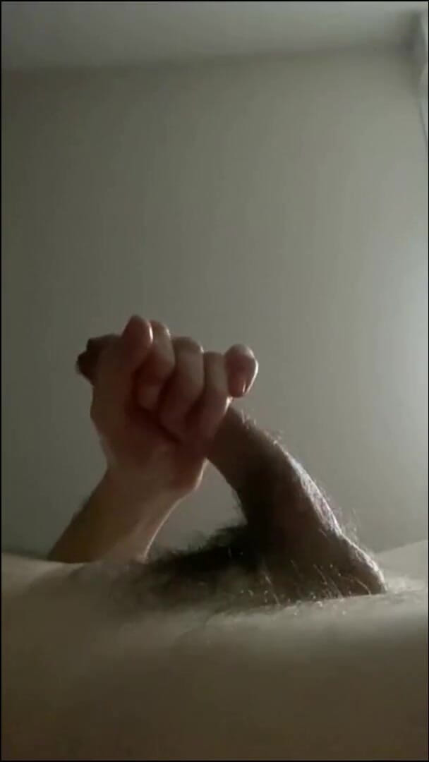 qaz11: Masturbación con la mano en cámara - 625