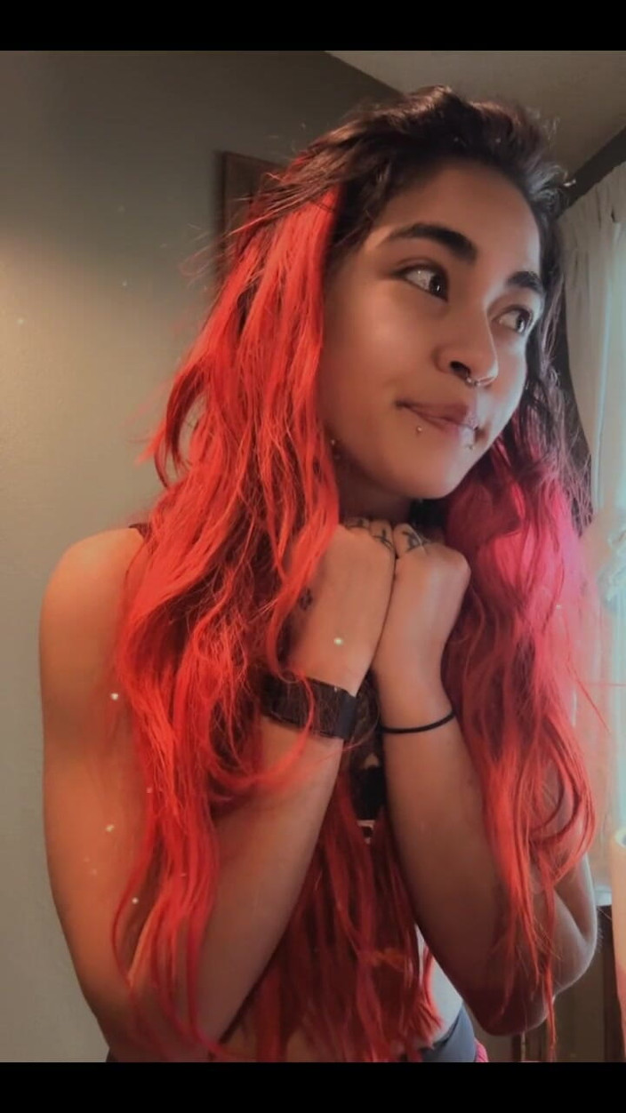 lilRavenFox: Aku butuh waktu untuk berduka dan melewati kesulitan ini dalam...