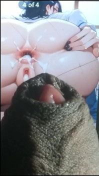 女の子は彼女の尻尾を折る