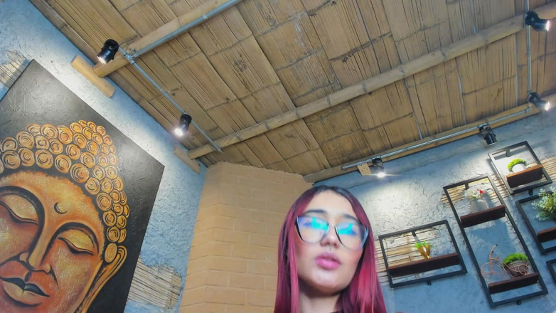 Lia Wood: 奇亚籽染发在镜头前自慰前跳性感舞