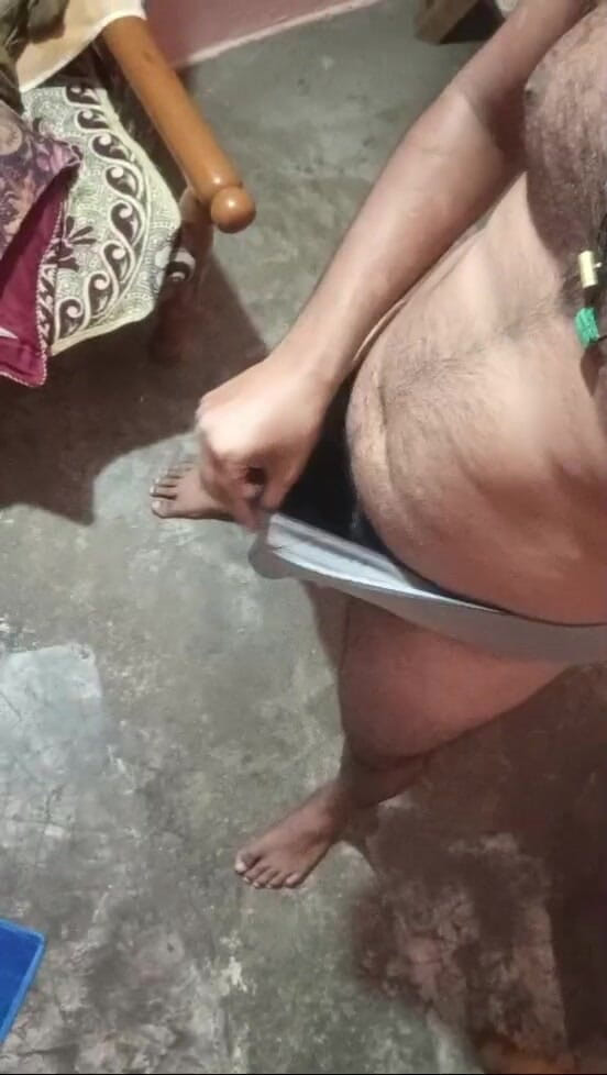 IsmaatDeva: Indische Ismart-jongen Ismaatdeva heeft plezier in middernacht met lang plezier