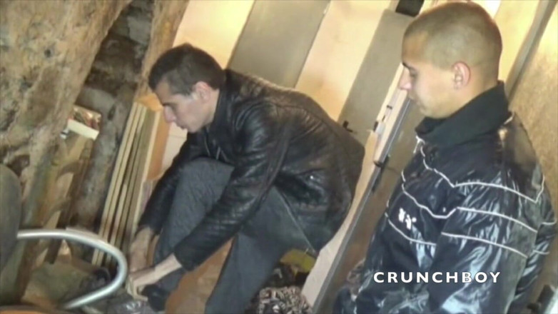 Crunch Boy: Молодого гея трахнул сексуальный молодой паренек прямолинейный