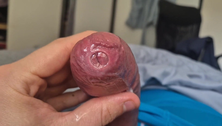 GloomyChase977: Phimosis polla precum gotear en primer plano