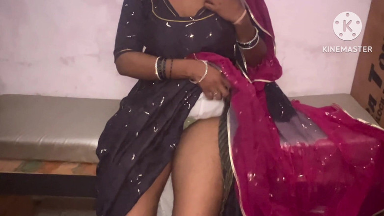 Indianbhabhi141: Indische Bahu wordt in haar strakke poesje geneukt