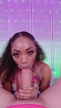 Quente negra bebê Cali Caliente garganta profunda grande pau pov