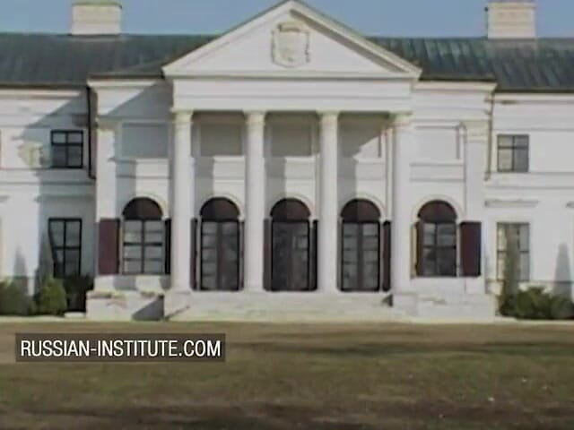 Russian Institute: Janet Peron diliwat di pejabatnya oleh dua janitor
