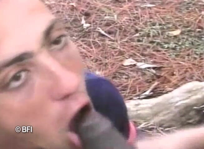 Combat zone transsexual barebacking: Brasil trans vášeň 11