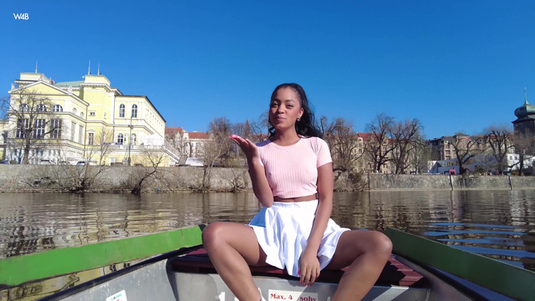 Watch4beauty: ในปรากริมแม่น้ํา