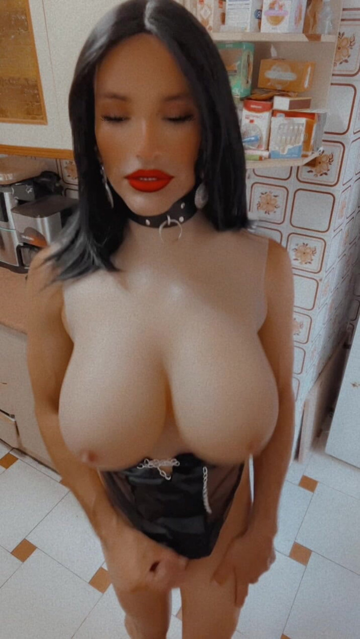 Sissy Slut Brianna: Este Bikini No Cubre Casi Nada. Mi Paciencia Cubre aún...