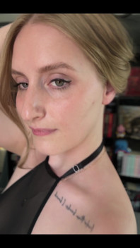 I know exactly how we should spend the night 