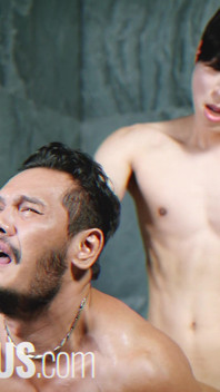 Hung Asian ngentot beruang thailand berjanggut