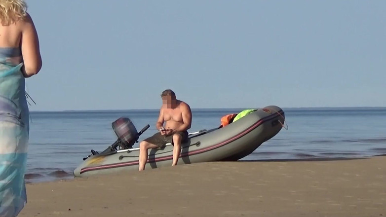 StrongSrg: Łodziarz spał z atrakcyjną turystą